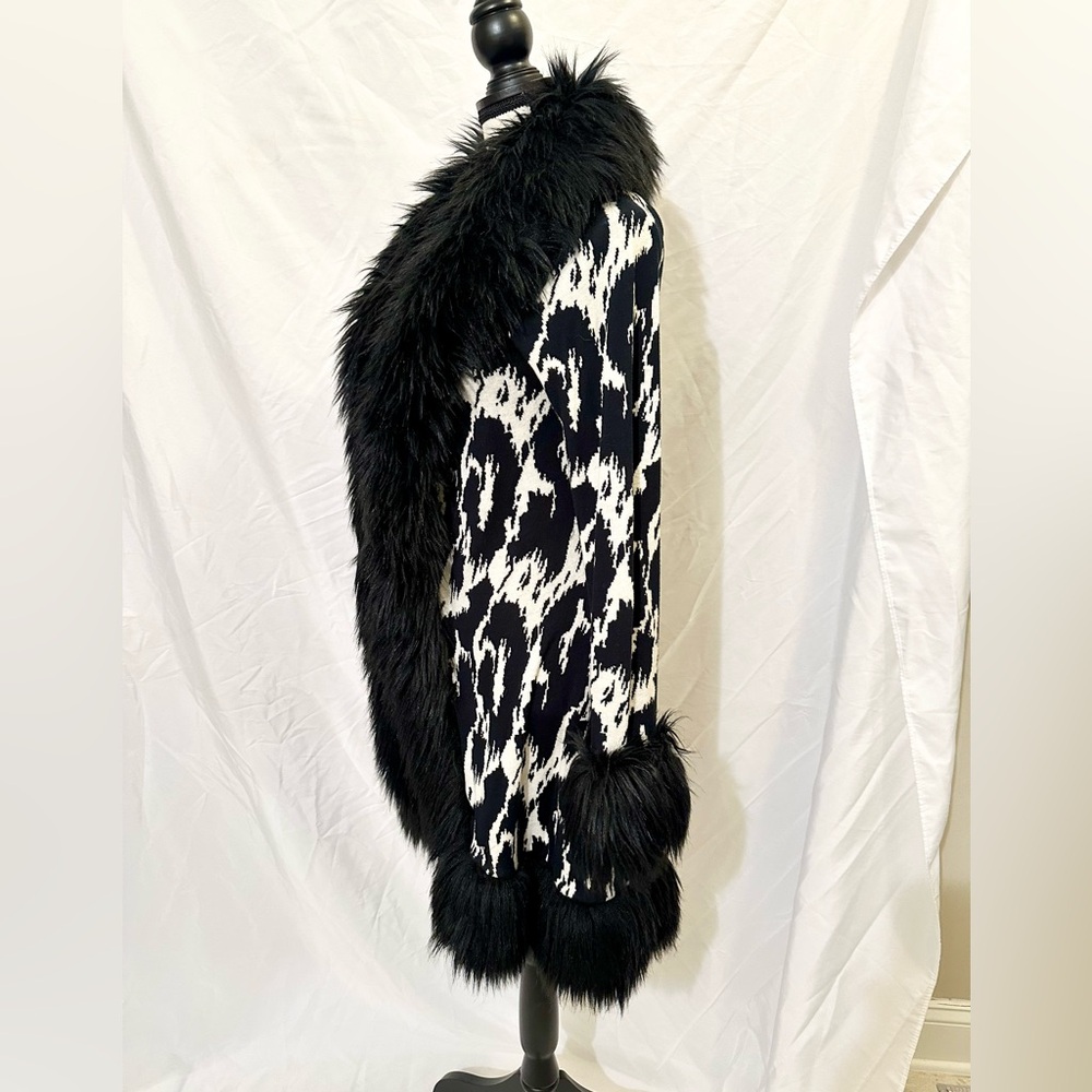 Betsey Johnson Super RARE Cruella Deville Faux Fur Penny Lane Coat M/L - Picture 3 of 14